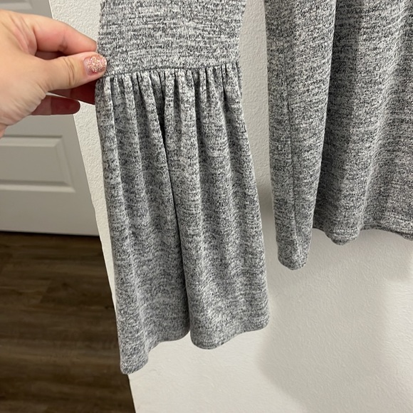 Gray Long Sleeve Banana Republic Blouse - Picture 2 of 4